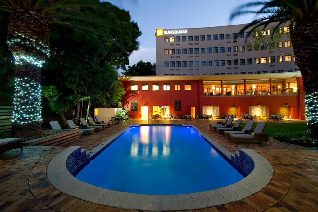 Sun Square SunSquare Cape Town Gardens - Pets24.co.za | Services Directory