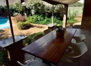 Sindisa Guest House