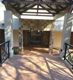 Hornbill Lodge and Legends Restaurant