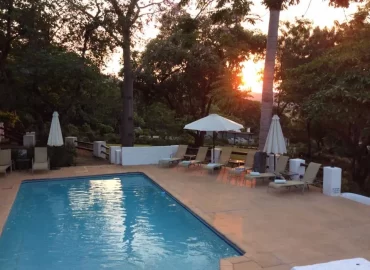 Sitatunga Guest Lodge & Transfers