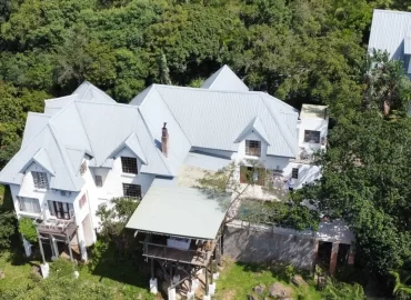 Utopia in Africa Guest Villa