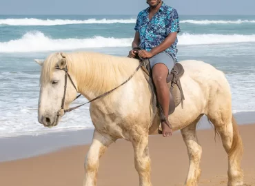 Bhangazi Horse Safaris